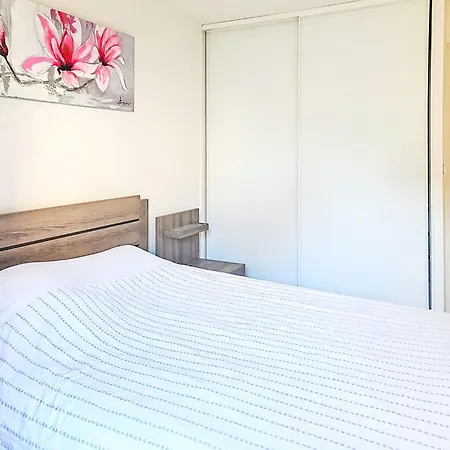 Nautica By Interhome * Fréjus
